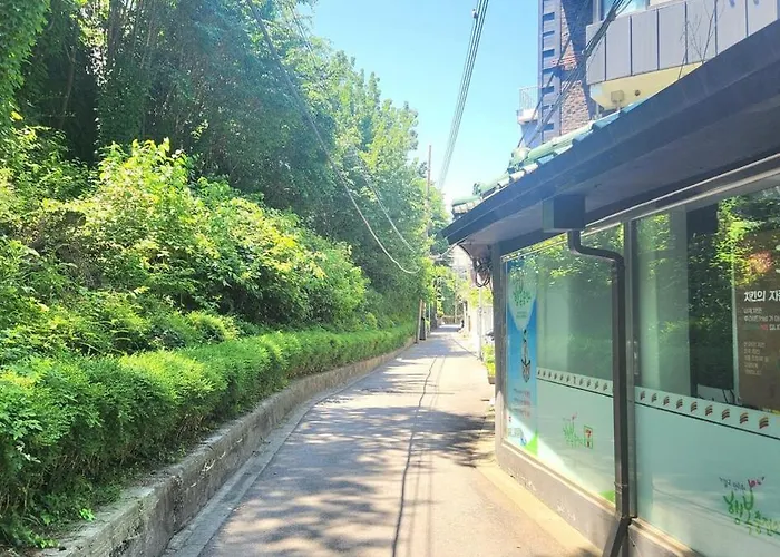 On&on ㅡ Hongdae, Gyeongbokgung, Sinchon Сеул